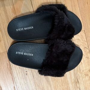 Steve Madden Women's Black Plush Slippers